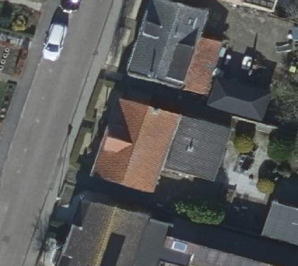 True ortho luchtfoto van Goudswaard met zicht op woning