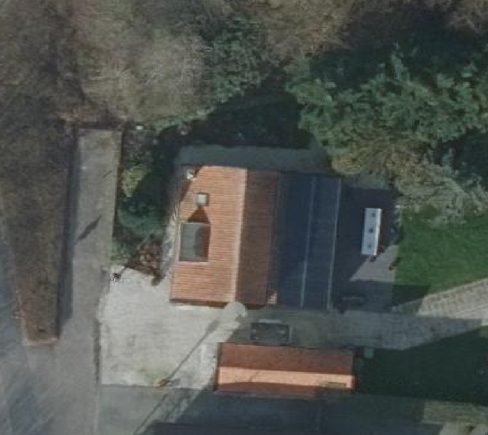 True ortho luchtfoto van Numansdorp met zicht op woning