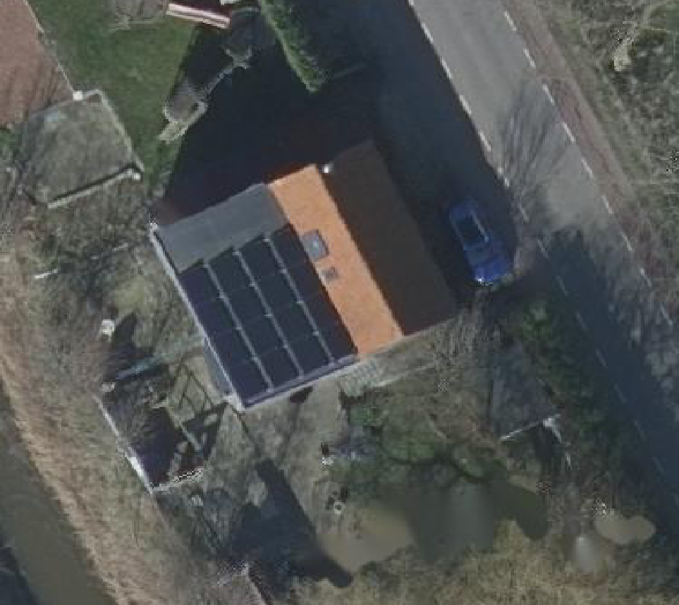 True ortho luchtfoto van Zuid-Beijerland met zicht op woning