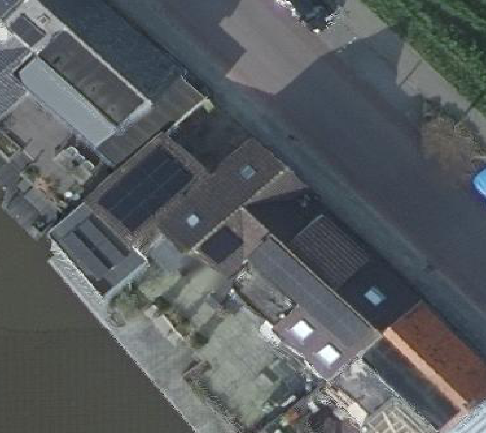 True ortho luchtfoto van Strijen met zicht op woning