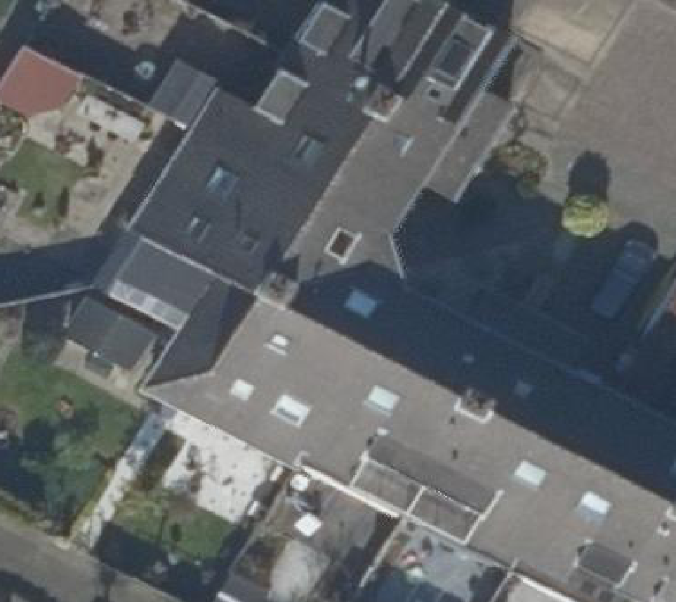 True ortho luchtfoto van Lisse met zicht op woning