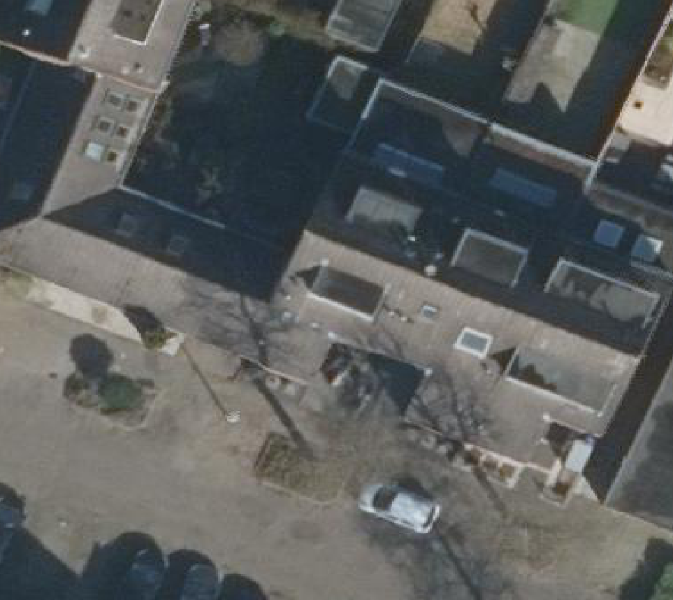 True ortho luchtfoto van Alphen aan den Rijn met zicht op woning