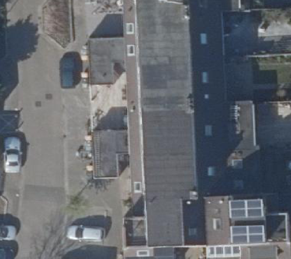 True ortho luchtfoto van Enkhuizen met zicht op woning