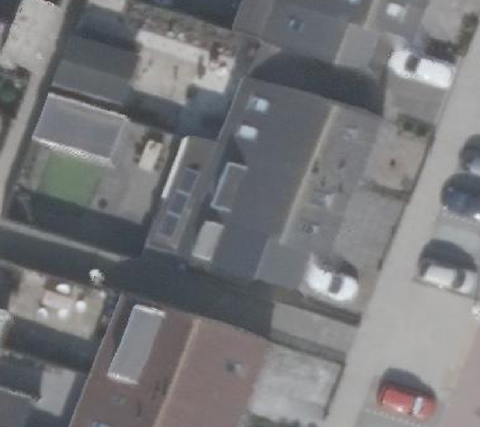True ortho luchtfoto van Stompetoren met zicht op woning