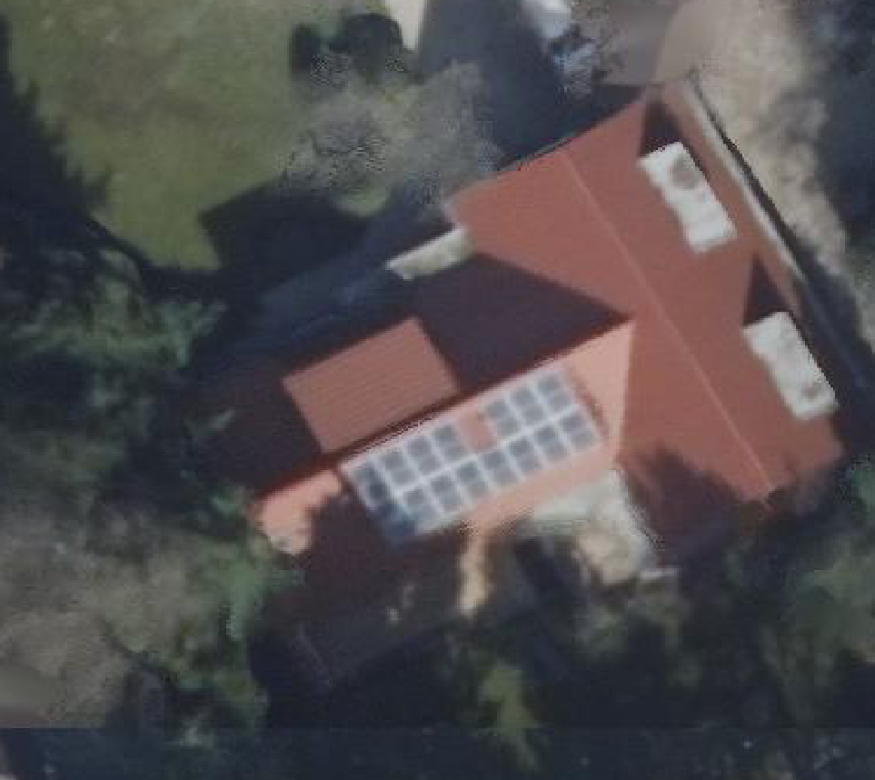 True ortho luchtfoto van Laren met zicht op woning