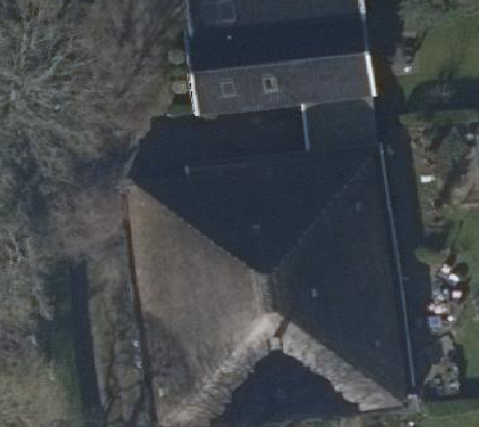True ortho luchtfoto van Bergen (Nh) met zicht op woning