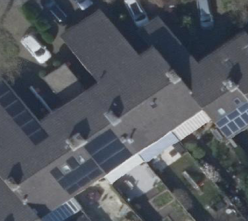True ortho luchtfoto van Bergen (Nh) met zicht op woning