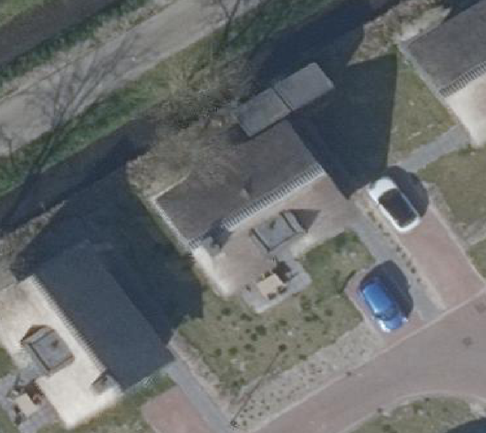 True ortho luchtfoto van Schoorl met zicht op woning
