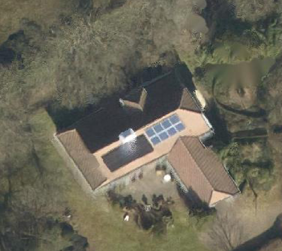 True ortho luchtfoto van Hemrik met zicht op woning