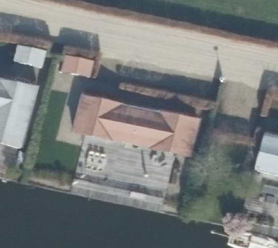 True ortho luchtfoto van Loosdrecht met zicht op woning