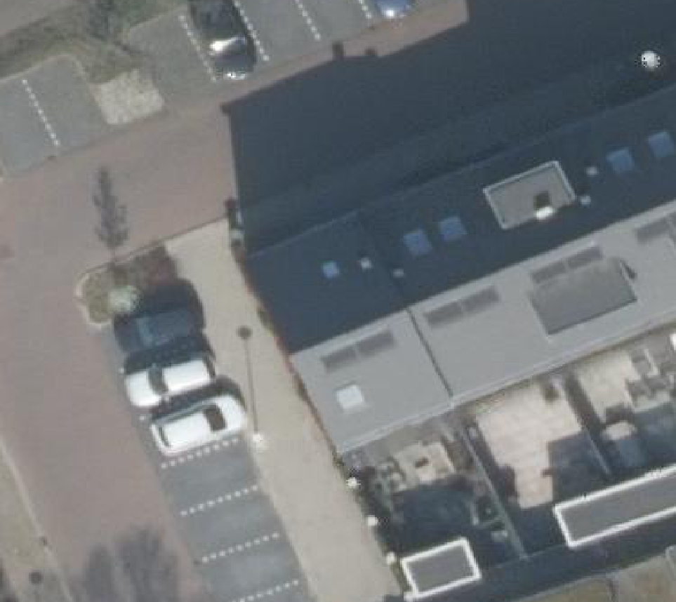 True ortho luchtfoto van Loosdrecht met zicht op woning
