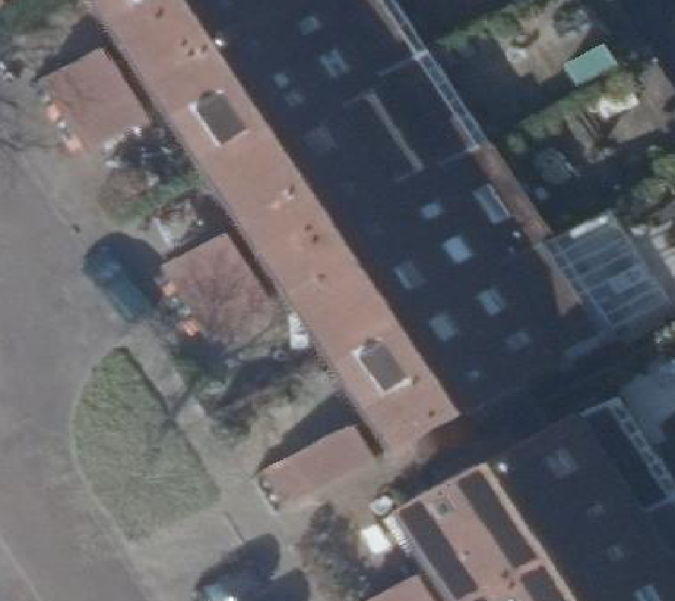 True ortho luchtfoto van Bergen (Nh) met zicht op woning