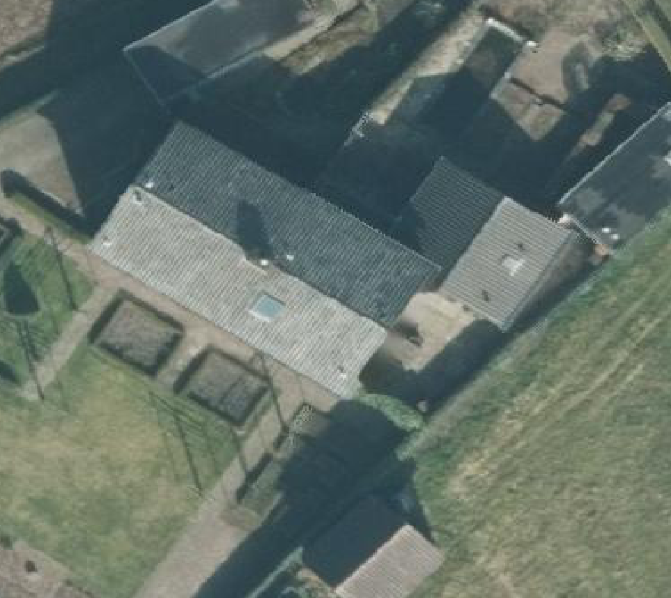True ortho luchtfoto van Losser met zicht op woning