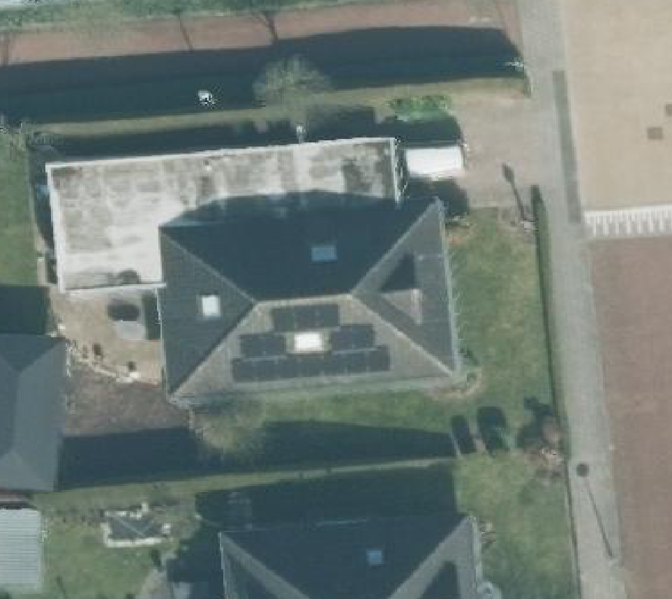 True ortho luchtfoto van Losser met zicht op woning