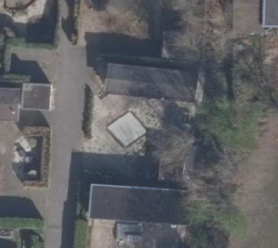True ortho luchtfoto van Putten met zicht op woning