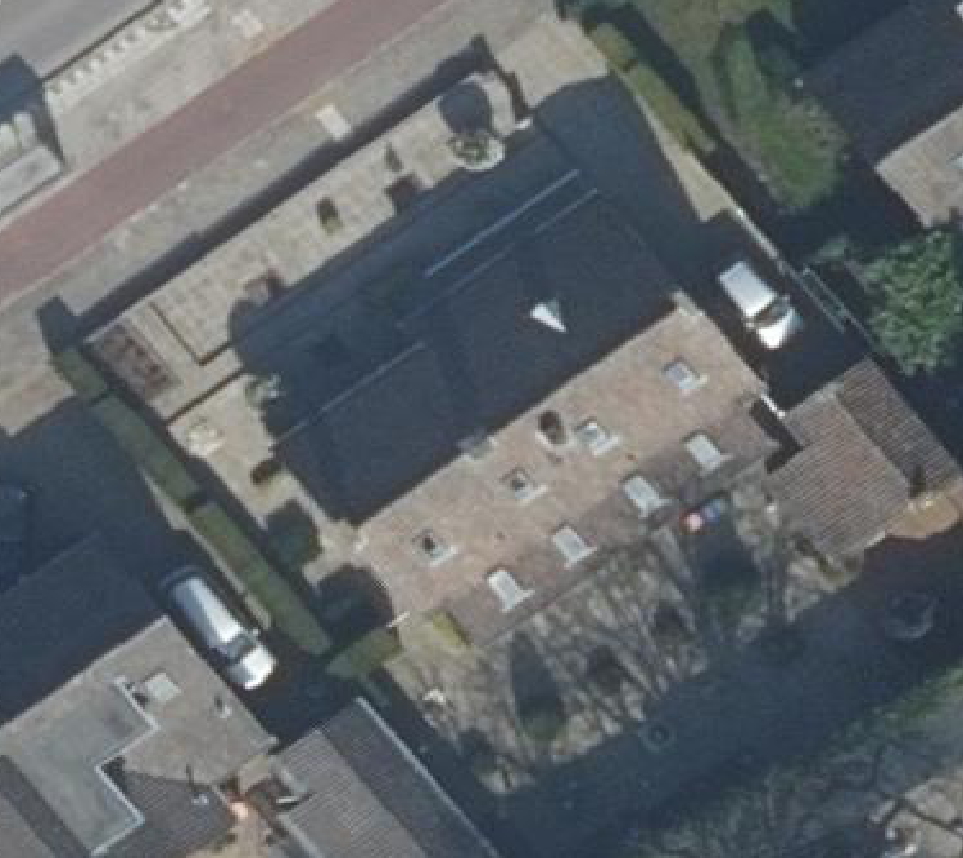 True ortho luchtfoto van Soest met zicht op woning