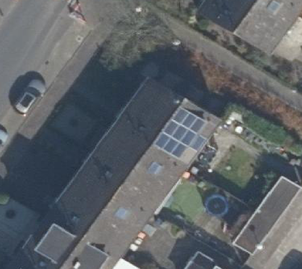 True ortho luchtfoto van Soest met zicht op woning