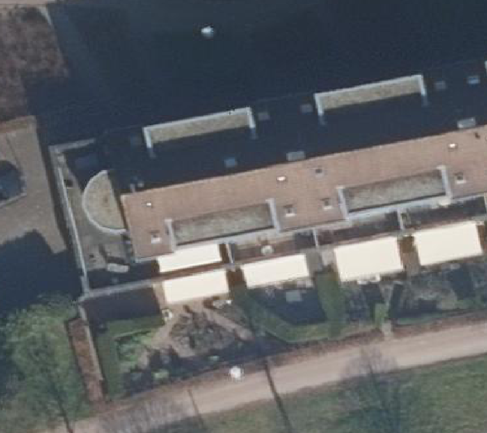 True ortho luchtfoto van Soest met zicht op woning