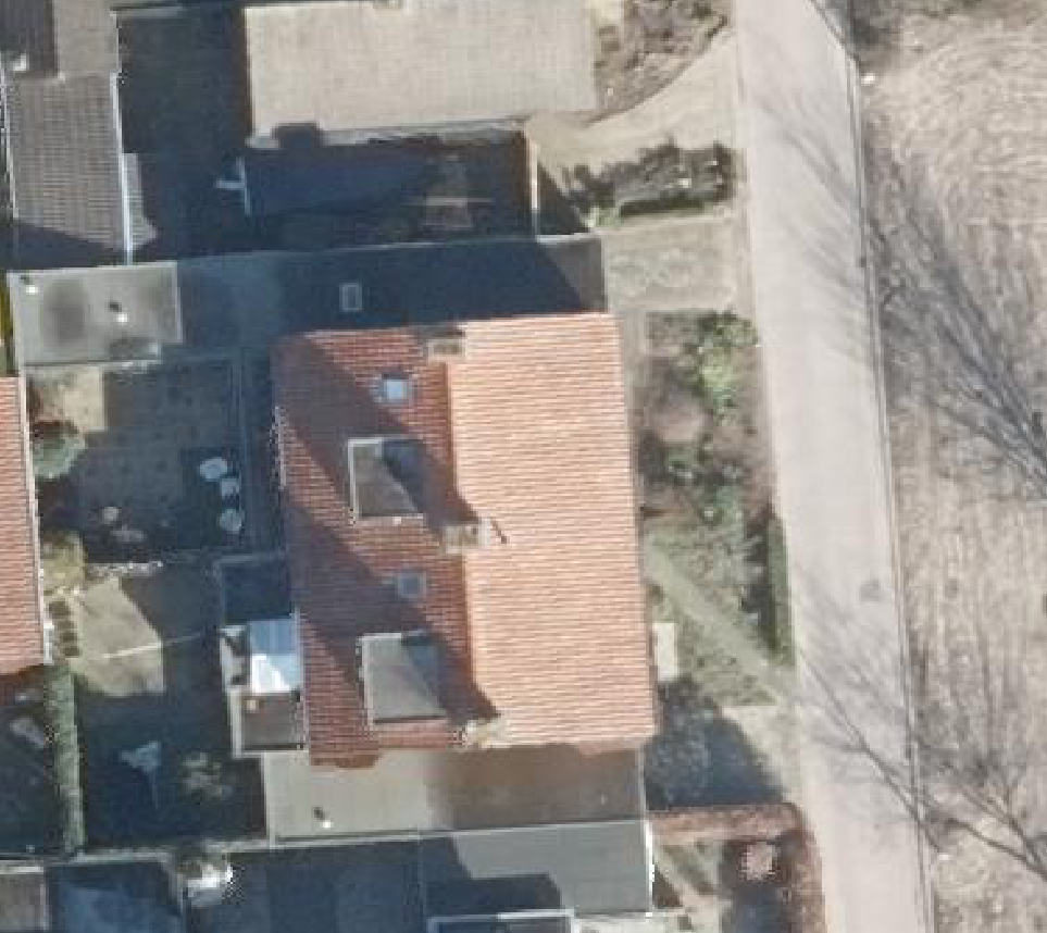 True ortho luchtfoto van Veghel met zicht op woning