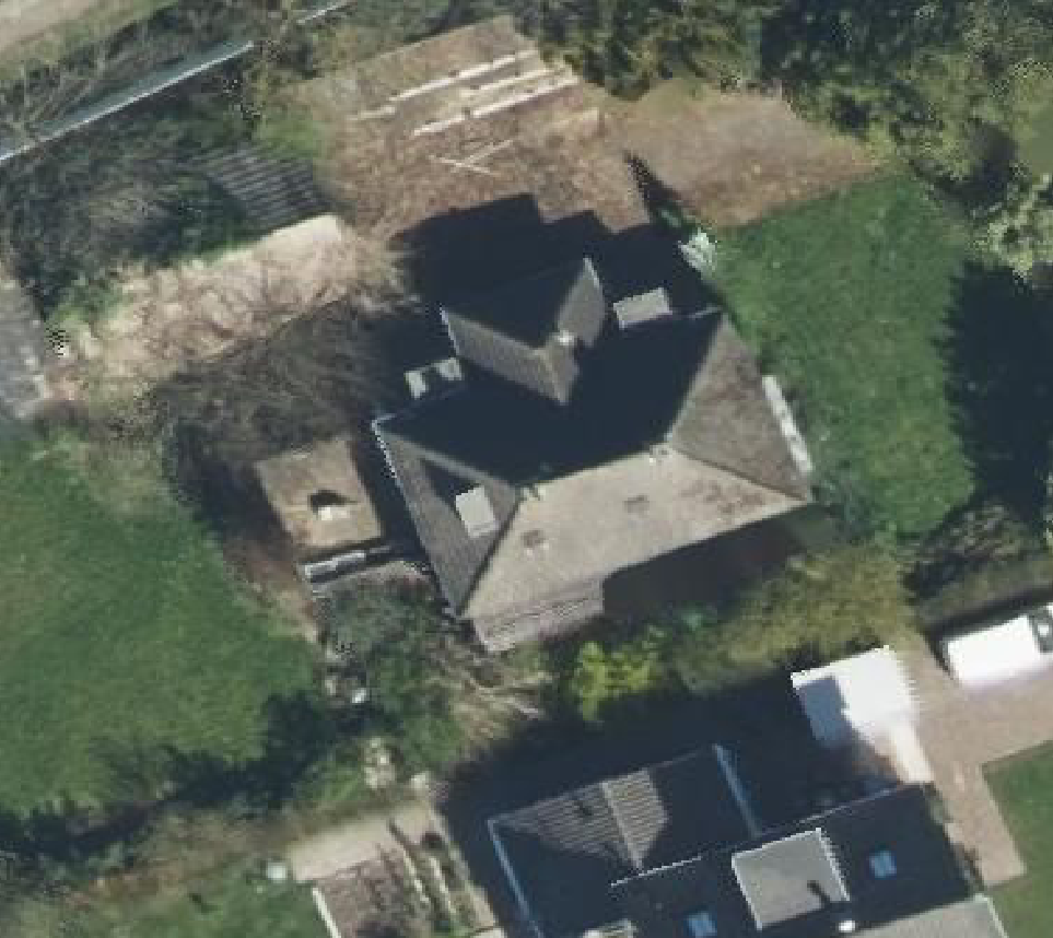 True ortho luchtfoto van Tiel met zicht op woning
