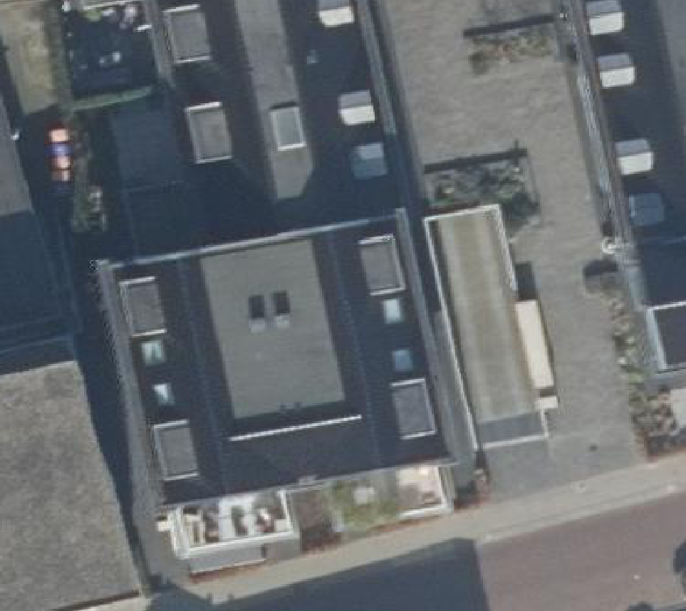True ortho luchtfoto van Baarn met zicht op woning