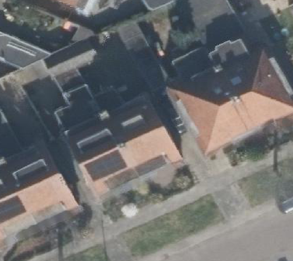 True ortho luchtfoto van Baarn met zicht op woning