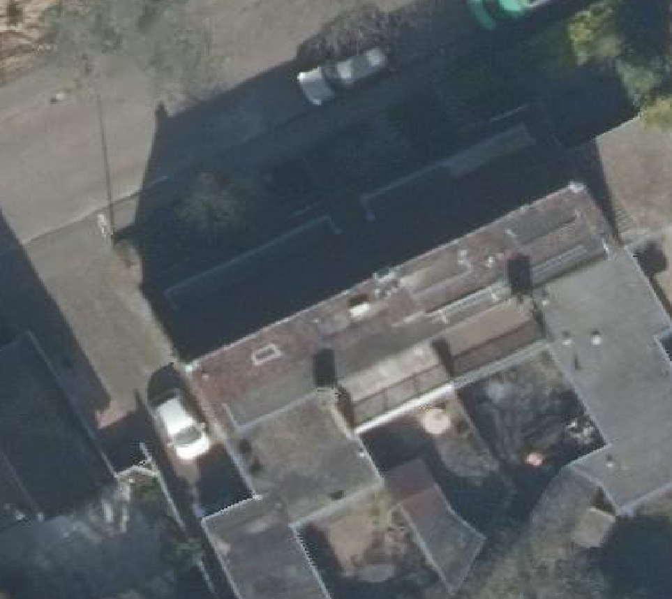 True ortho luchtfoto van Baarn met zicht op woning