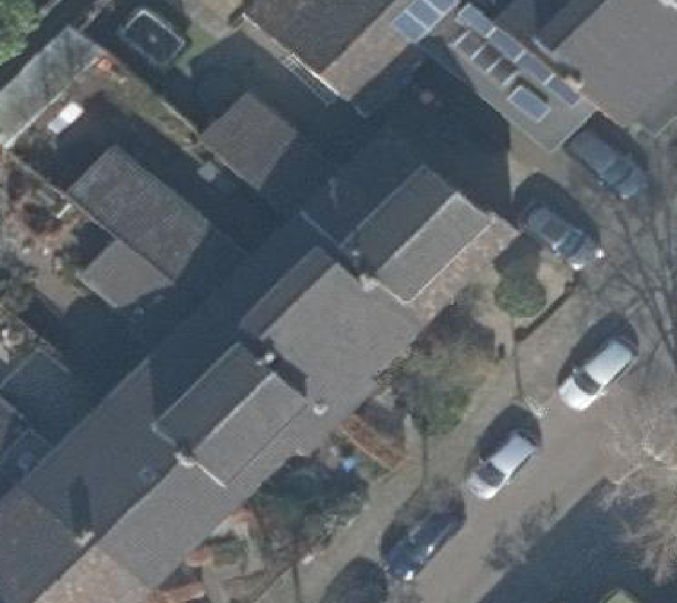 True ortho luchtfoto van Baarn met zicht op woning