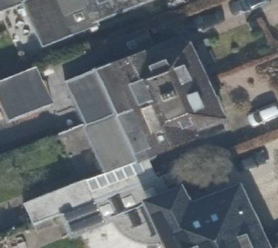 True ortho luchtfoto van Soest met zicht op woning