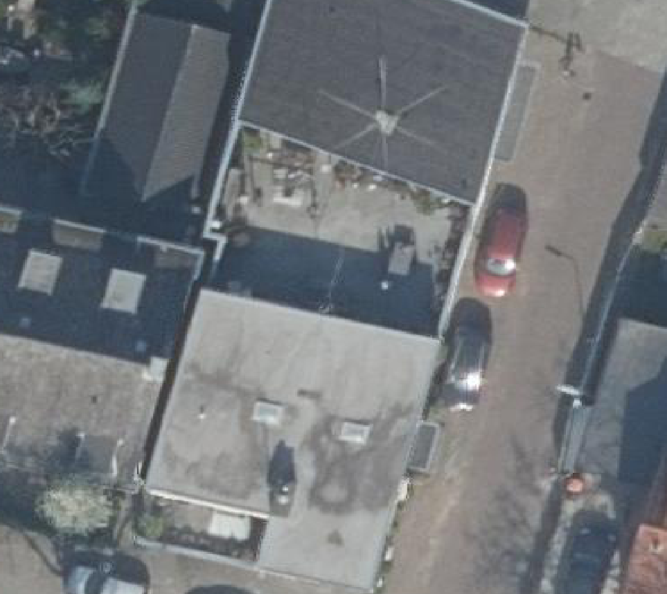 True ortho luchtfoto van Baarn met zicht op woning