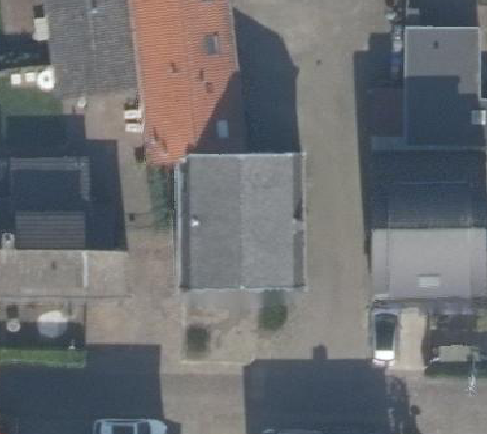 True ortho luchtfoto van Baarn met zicht op woning