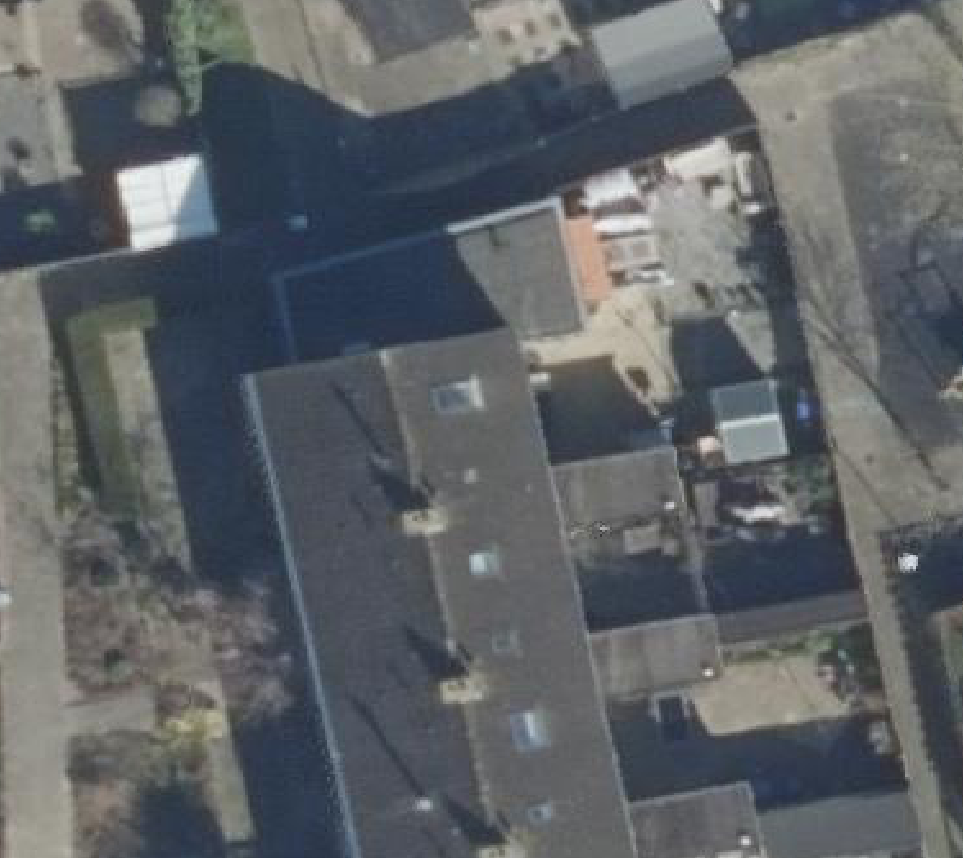 True ortho luchtfoto van Haastrecht met zicht op woning