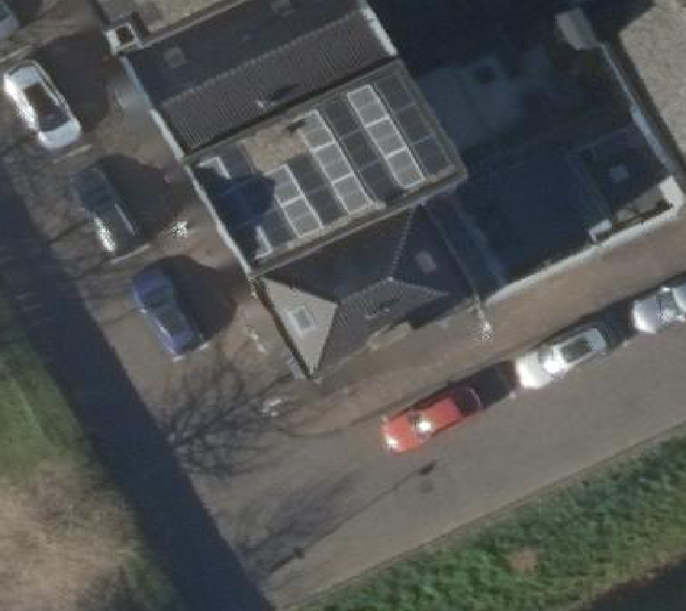 True ortho luchtfoto van Woerden met zicht op woning