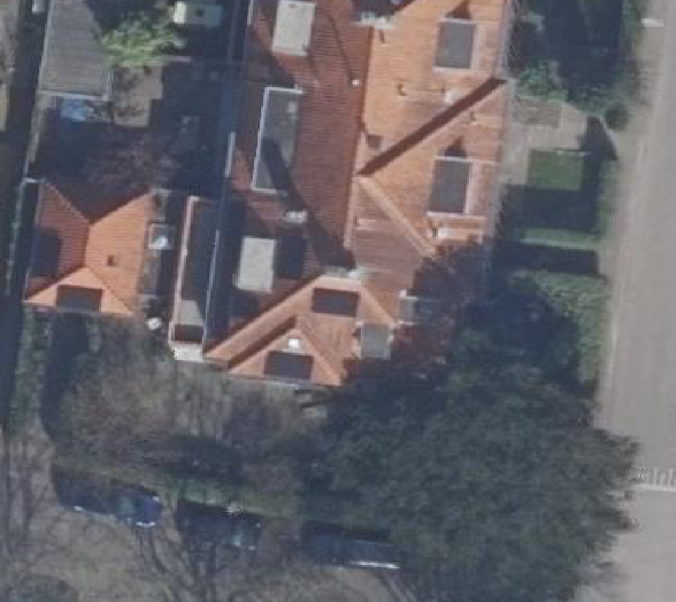True ortho luchtfoto van Bussum met zicht op woning
