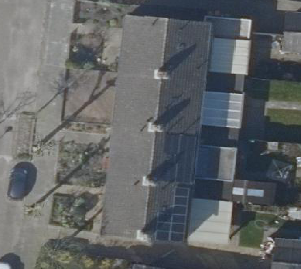 True ortho luchtfoto van Tuitjenhorn met zicht op woning