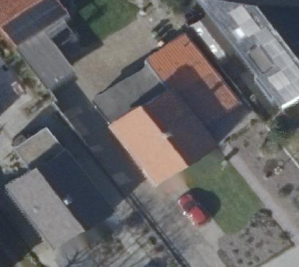 True ortho luchtfoto van 'T Veld met zicht op woning