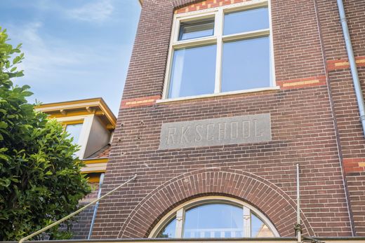 Klik op de foto om te vergroten