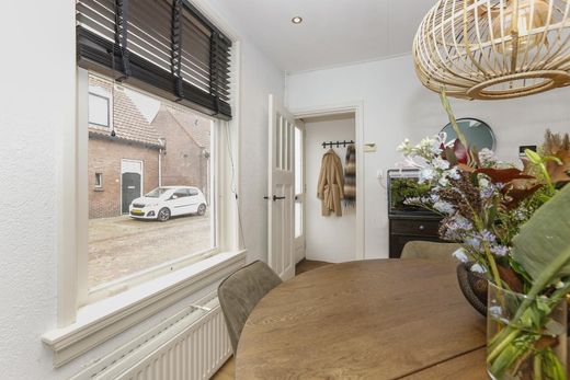 Klik op de foto om te vergroten