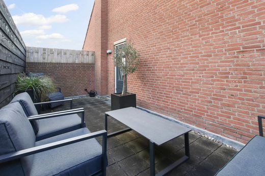 Klik op de foto om te vergroten