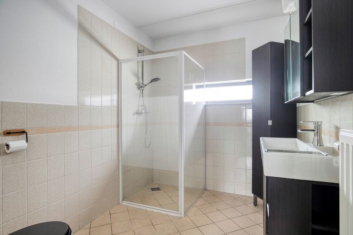slider-image-3