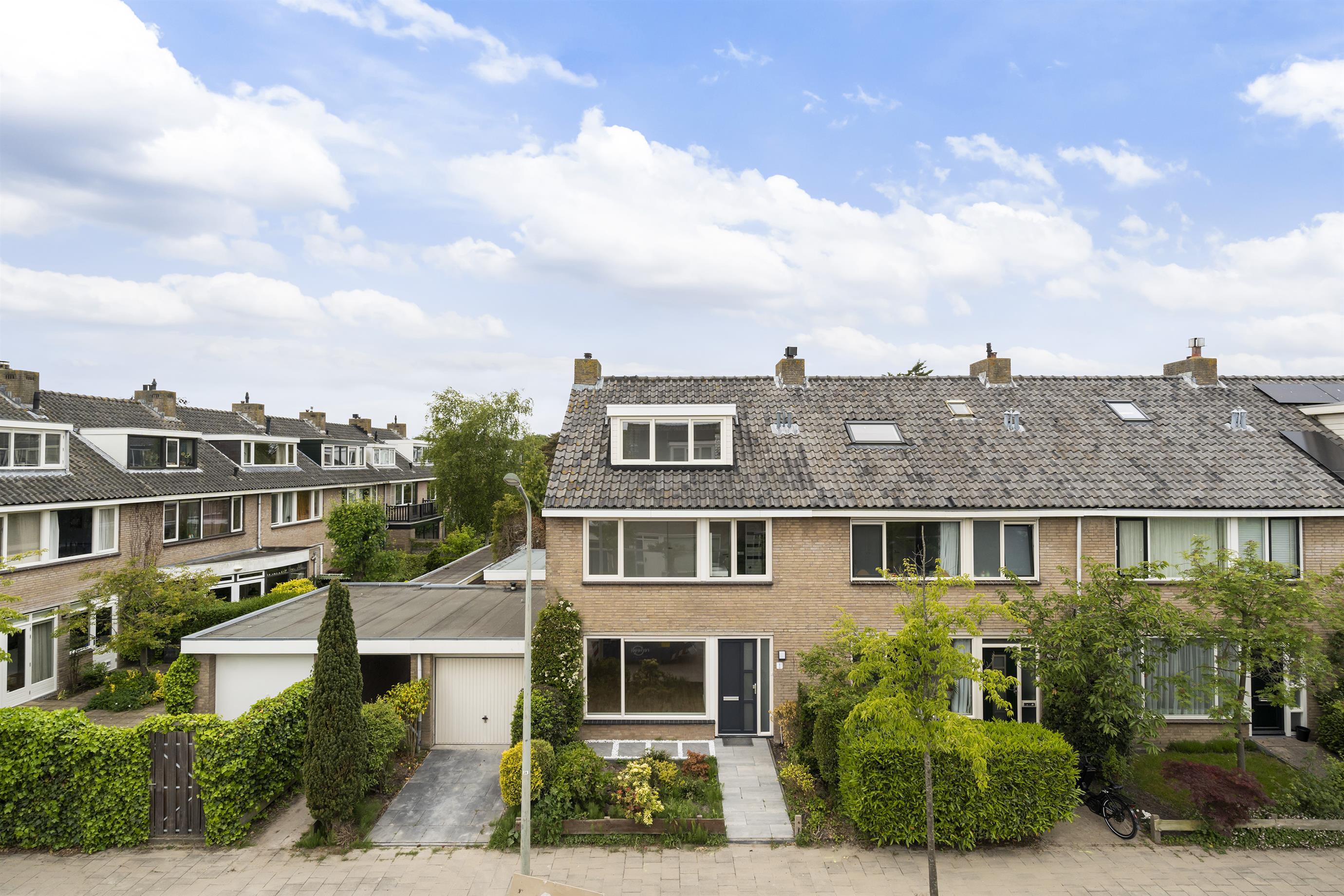 Menso Kamerlingh Onneslaan 1 Oegstgeest (woonhuis) - Te Koop Bij RE/MAX ...